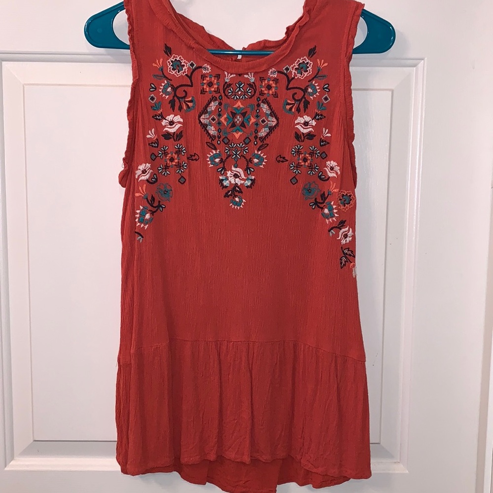 Xhilaration brand top
